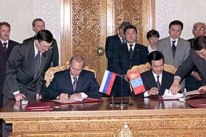 Vladimir Putin in Mongolia 13-14 November 2000-8