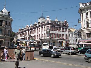 Владивосток, перекрёсток Светланской и Алеутской, 2005-08-15