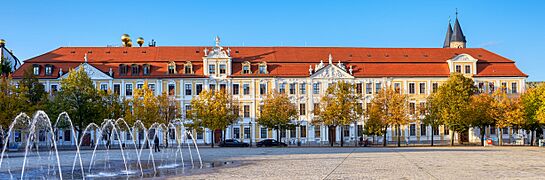 2019-09-27 17-45 G90T3345 AL Commons Landtag