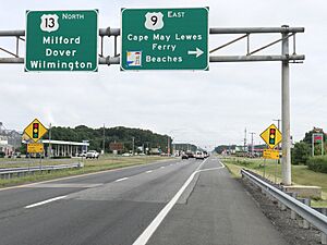 2022-07-08 08 43 29 View north along U.S. Route 13 (Sussex Highway) just south of U.S. Route 9 (County Seat Highway) in Laurel, Sussex County, Delaware