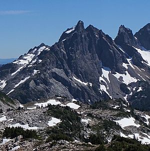 Alpine Lakes Wilderness panorama from Otter Point crop 2