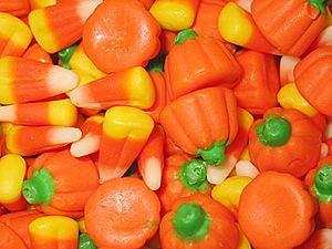 Candy corn and candy pumpkins closeup, October 2006.jpg
