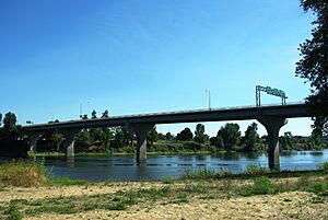 Center Street Bridge Salem.JPG
