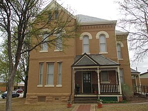 Clay County 1890 Jail Museum, Henrietta, tX IMG 6836