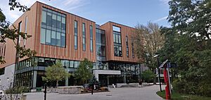 DeerfieldHall 5MinuteWalk
