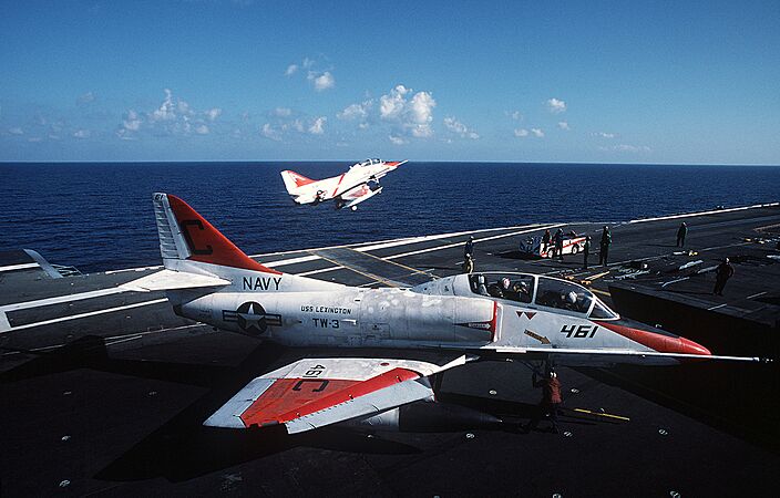 Douglas TA-4J Skyhawk aboard USS Lexington (AVT-16), 1 April 1989 (6445251)