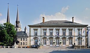 Luxemb City Hotel de ville 01