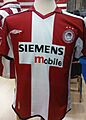Olympiakos shirt siemens umbro 2 (cropped)