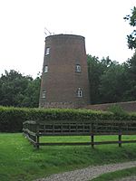 Once a windmill, now a residence - geograph.org.uk - 509885.jpg