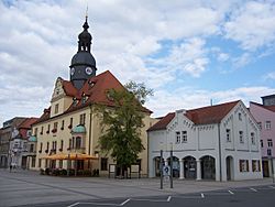 Rathaus mit Alter Wache Borna.jpg
