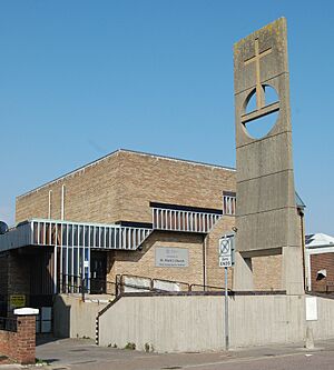 St Mark's Church, 10–12 Derby Road, North End, Portsmouth (March 2019) (7)
