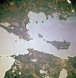 Straits of Mackinac crx.jpg