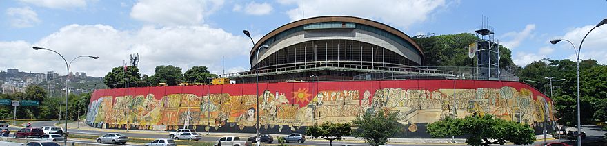 UCV 2015-520 Mural de Pedro León Zapata 1999, Los Constructores de Venezuela