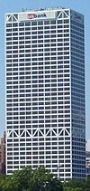 US Bank Center 2 (cropped).jpg