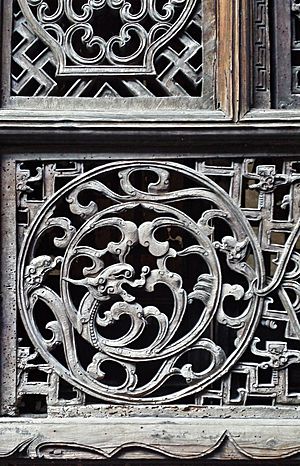 Yin Yu Tang House carved window panels