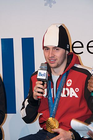 Alexandre Bilodeau with gold medal (1)