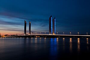 Bordeaux - Pont Chaban Delmas sur la Garonne