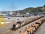 DSC 3127 with a shunt of empty timber wagons at Lyttleton, 7th March 2009
