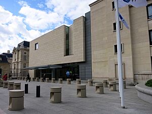 Entrance to the OECD Conference Centre April 2014