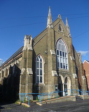 Former United Methodist Chapel, 27 Brougham Road, Southsea (August 2017) (1)