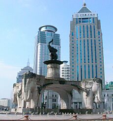 Fountain on Minzu Dadao, Nanning