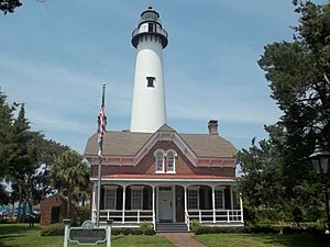 GA St Simons Lighthouse and Keepers Bldg01