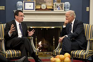 Gov. Malloy Meets with Vice President Biden (8394023050)
