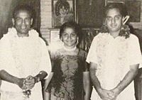 Kumari Sheila with Guru Dhandayudha Pani Pillai and Guru Chitti Babu