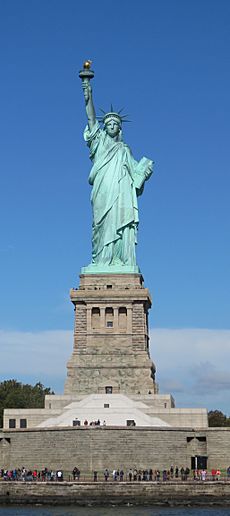 Lady Liberty under a blue sky (cropped)