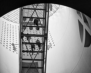 Leica Moments (15814310111)