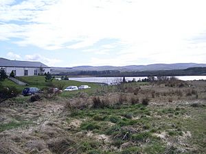 Loch o' th' Lowes and Lochside House Hotel - geograph.org.uk - 1227922.jpg