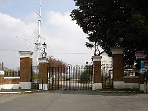 Main entrance to H.M.S. Ganges - geograph.org.uk - 1247889