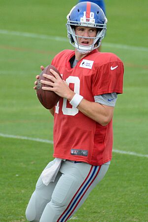 NY Football Giants Training Camp (28809751915)
