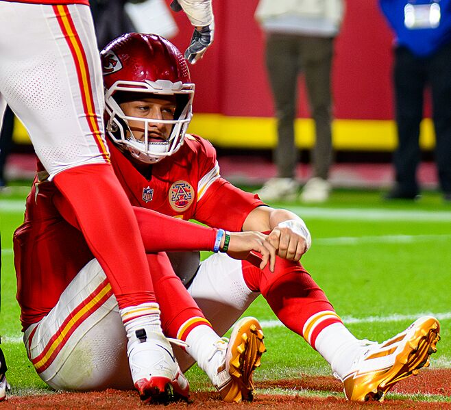 Patrick Mahomes (55091352530) (cropped)