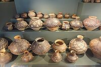 Pots, Yangshao culture, neolithic China, c. 2600-2300 BC, ceramic - Östasiatiska museet, Stockholm - DSC09657