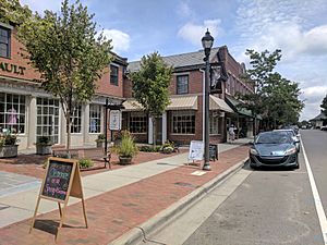 Southern Pines N Broad St Shops