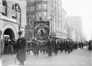 St. Patrick Parade, Fifth Ave., New York 1909