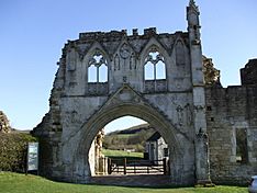 The Gatehouse of Kirkham Priory - geograph.org.uk - 1226696