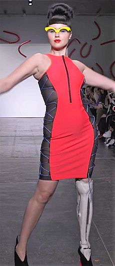 Viktoria Modesta at Chromat AW2018