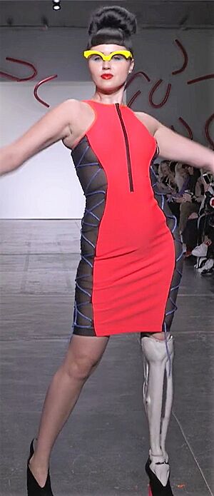 Viktoria Modesta at Chromat AW2018