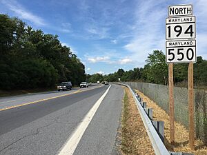 2016-09-20 15 16 55 View north along Maryland State Route 194 and Maryland State Route 550 (Woodsboro Pike) just north of Liberty Street in Woodsboro, Frederick County, Maryland