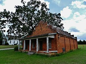 Abandoned store, Johnstonville Historic District