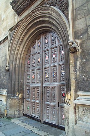 Bodleian Library entrance, Oxford.jpg