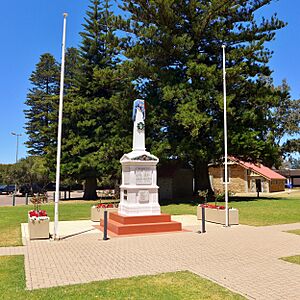 Esperance War Memorial, 2019 (01)