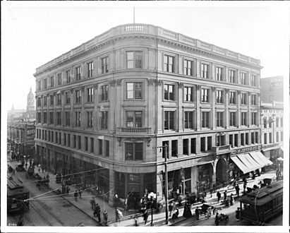 Exterior view of the Wilcox Building on the southeast corner of Spring Street and 2nd Street, ca.1905 (CHS-5129)