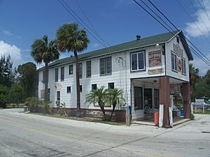Grant FL Jorgensen Store04