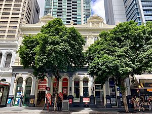 Heckelmanns Building at 171 Elizabeth Street, Brisbane 01.jpg