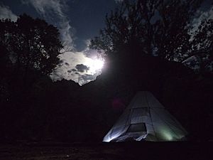 Moonrise, teepee (28583980714)