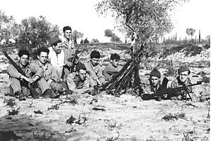 PikiWiki Israel 310 Kibutz Gan-Shmuel sk5- 43 גן-שמואל-אימוני נשק 1942-7