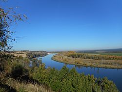 Ribera del Duero en Castronuño desde el mirador de la Muela hacia la presa